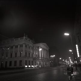 Opera Wrocławska nocą