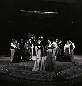 Spektakl pt. "Kram z piosenkami" w Teatrze Polskim - Obraz 5 Poddasze