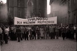 Uwolnić więźniów politycznych