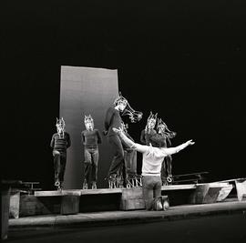 Spektakl pt. "Equus" w Teatrze Polskim